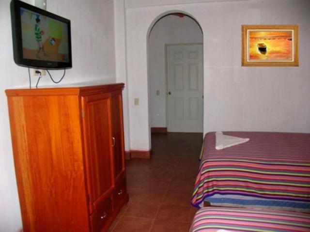 Hotel Y Suites Bugambilias Rincon de Guayabitos Room photo